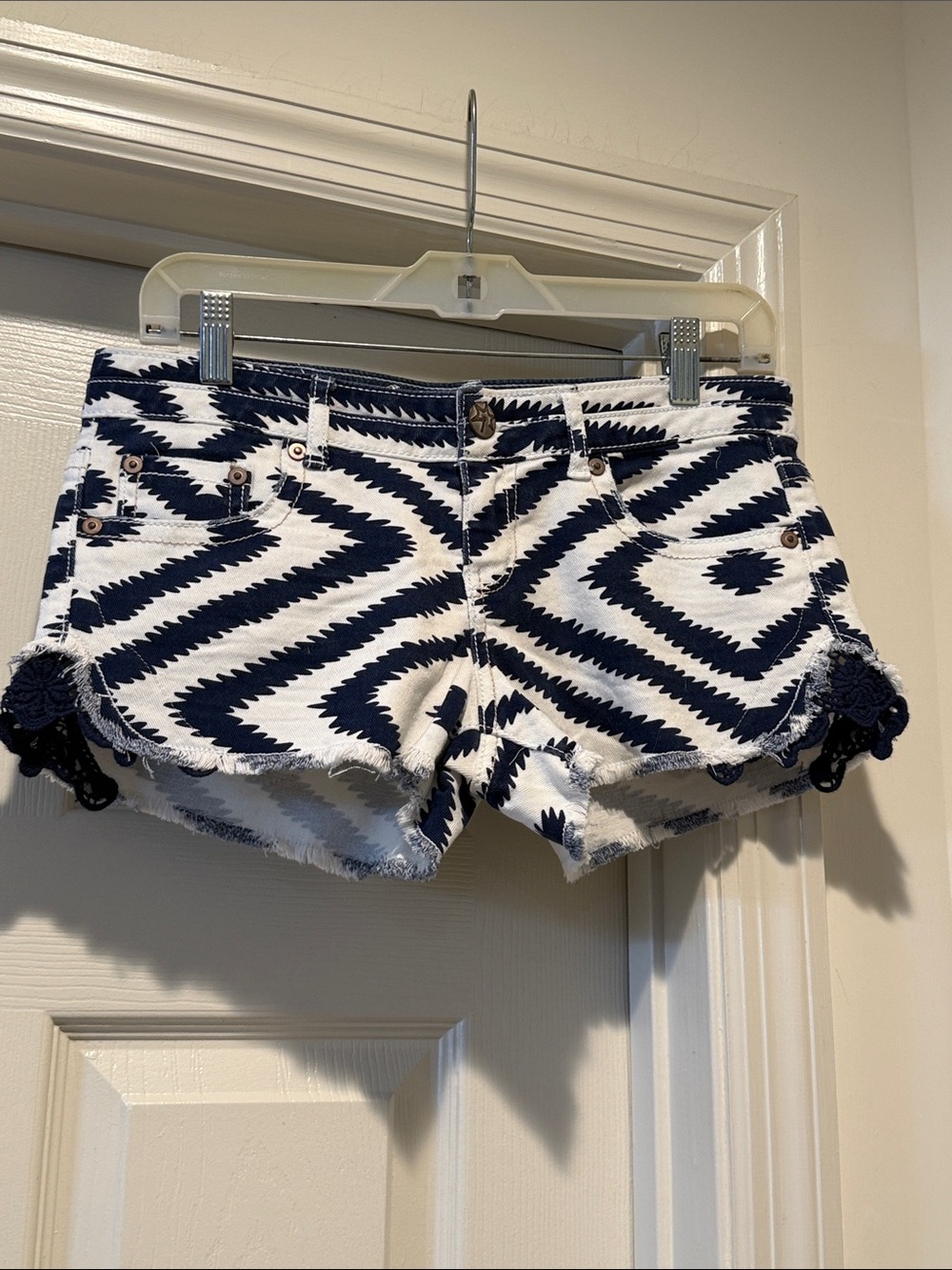 Vanilla Star Navy & White Zigzag Crochet Trim Jean 4th of July Hot Wild Short 7